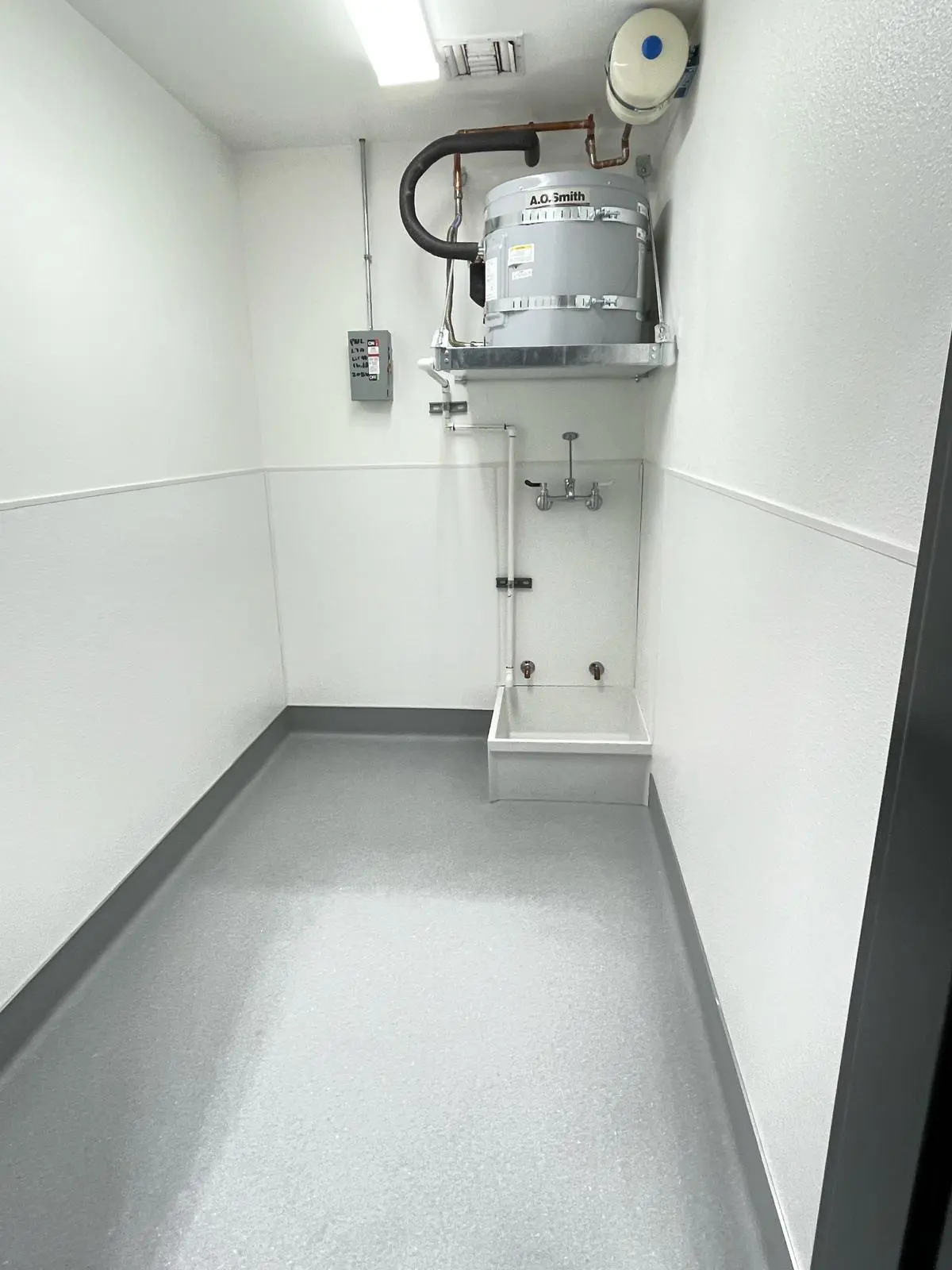 Painting project gallery image 19 from ABZ Coatings Inc